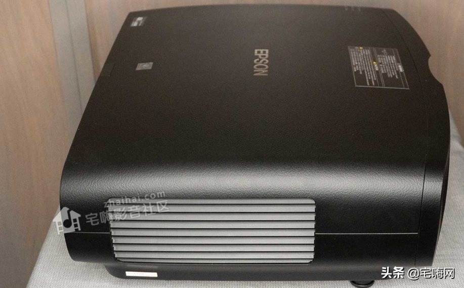 爱普生pro7200投影机,爱普生旗舰激光4k投影机ls12000b