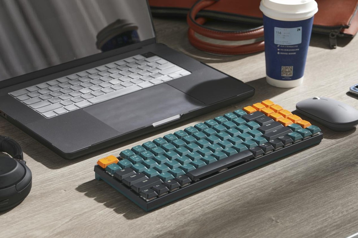 推荐一款新手使用的青轴机械键盘,青轴双模式机械键盘推荐