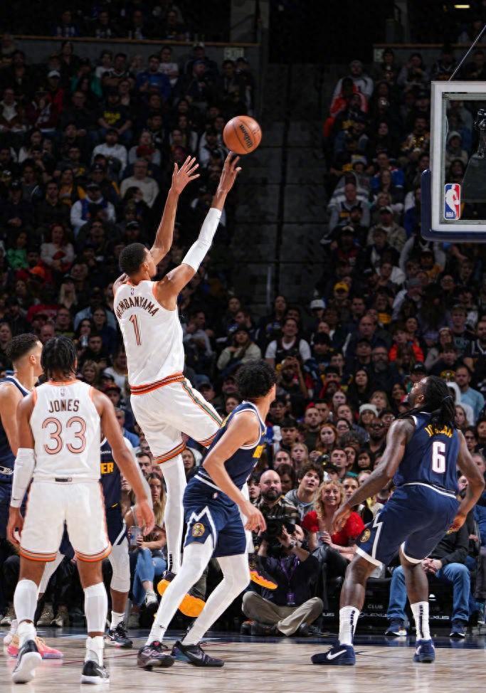 完爆浓眉大洛，450人第一！NBA77年没见过这种天才，文班1打9太猛