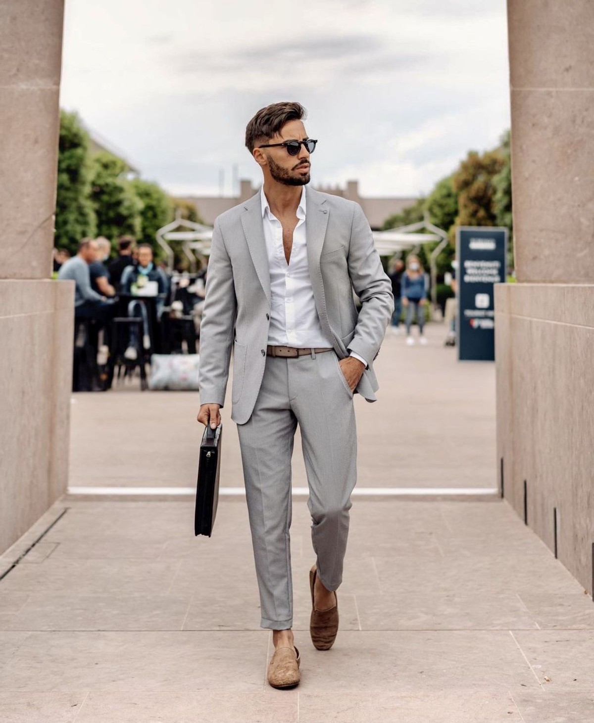 男士穿9分休闲西裤怎么搭配,九分西裤搭配上衣男士