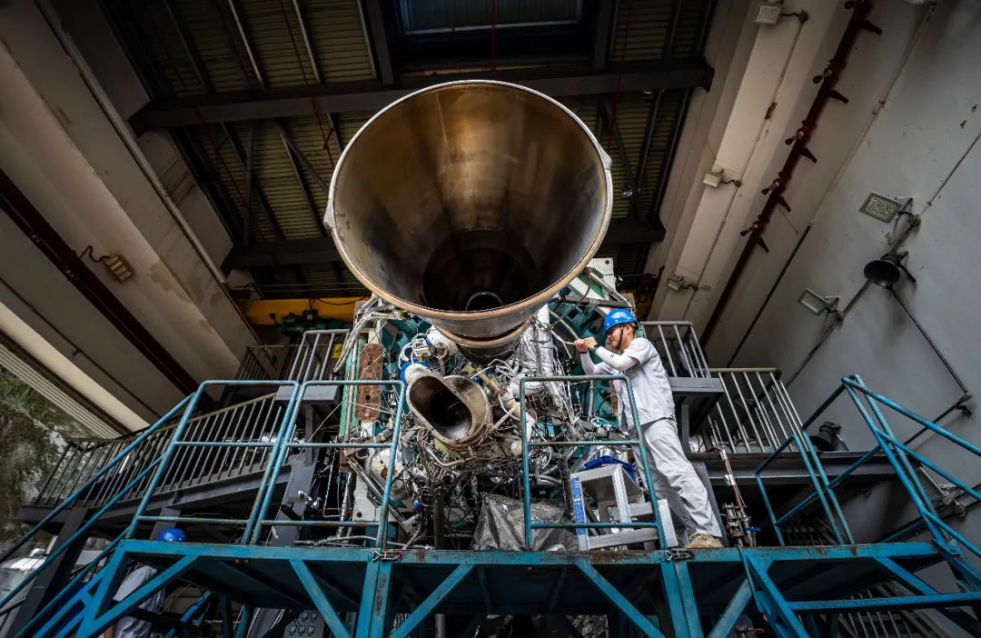 中国200吨级液氧甲烷发动机,最大推力液体火箭发动机