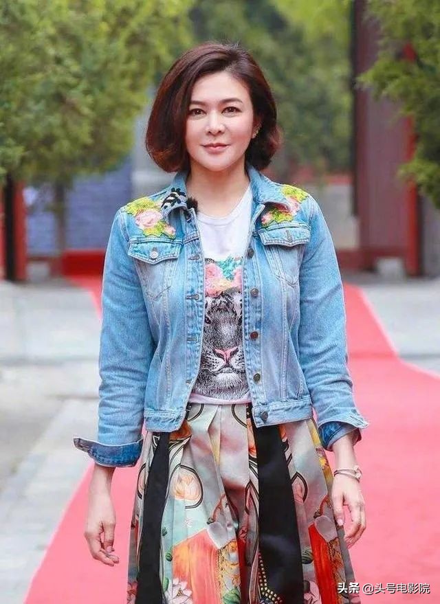 香港41岁未婚的四大美女,香港四大美女情路坎坷唯她幸福