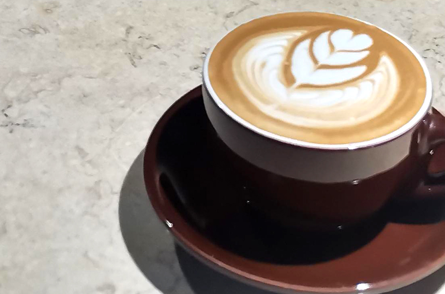 咖啡打奶泡用什么打,咖啡打奶泡技巧店里