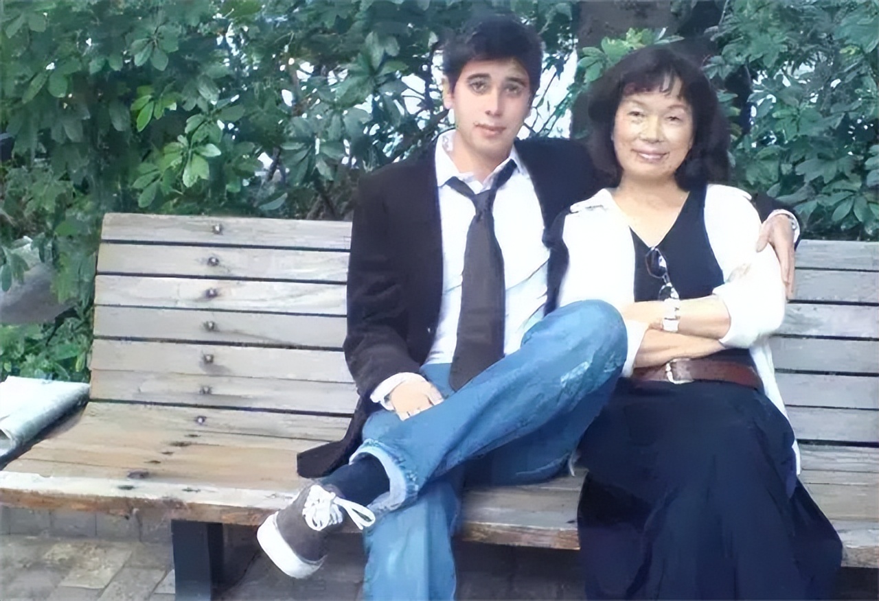 台湾作家龙应台:为港独暴徒洗地,选择性失明暴露了多少虚伪