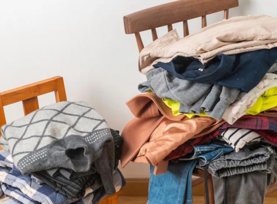 送给你旧衣服的人是一种什么心理,给别人旧衣服的人的心理