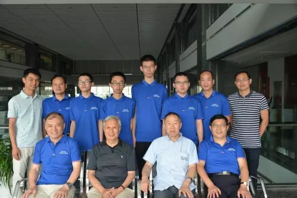 他从疯狂玩耍，到爱上编程，登上国际奖台，成为“姚班”种子选手