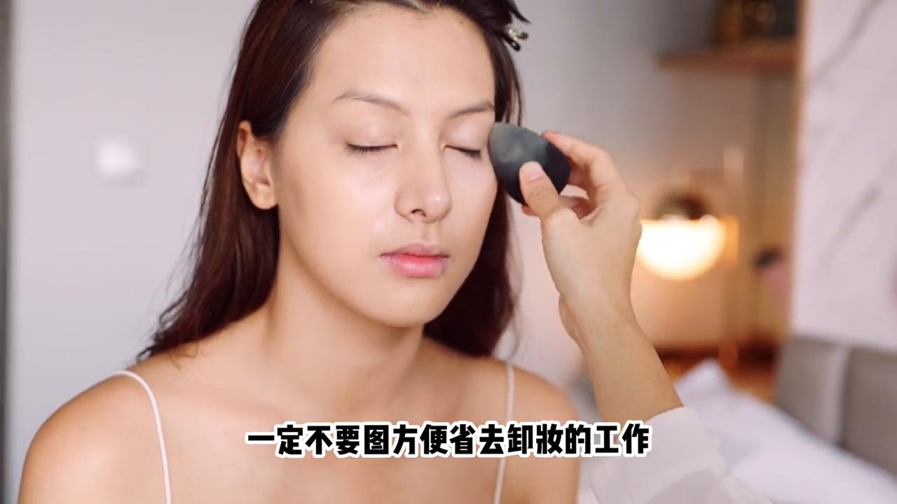 眼睛下面有细纹怎么去除淡化眼纹,眼睛下的细纹怎么去除