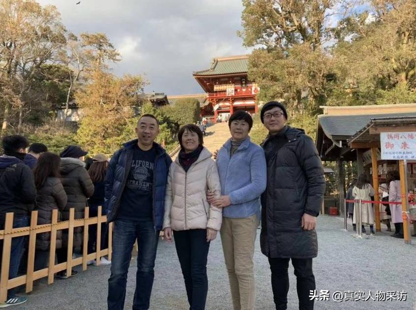 我19岁到日本，裸婚娶日本媳妇，在外面男浴室遇到女人，吓一激灵