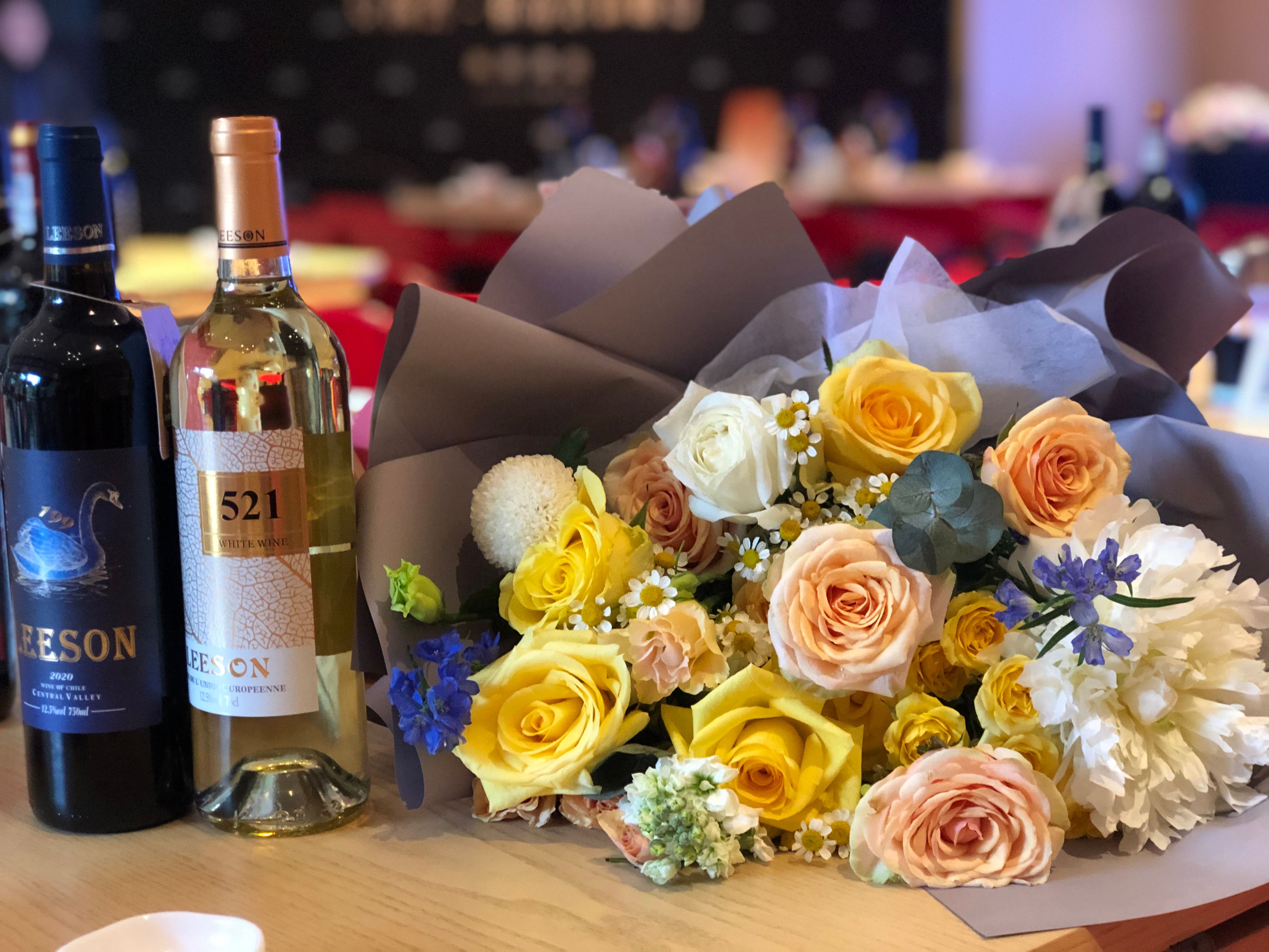 红酒不甜,红酒为什么不倒满