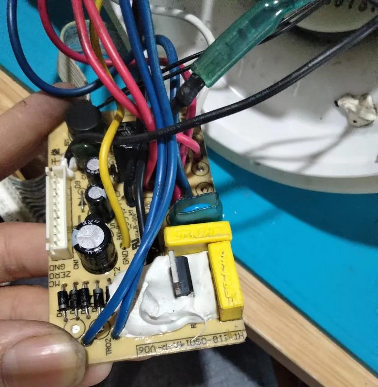 美的豆浆机电路板在哪个位置,美的豆浆机电路图