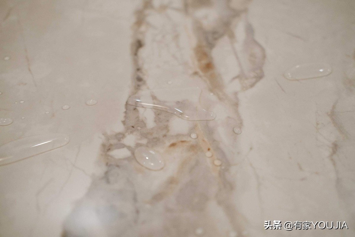 怎么选择正品岩板餐桌,选什么样的岩板餐桌