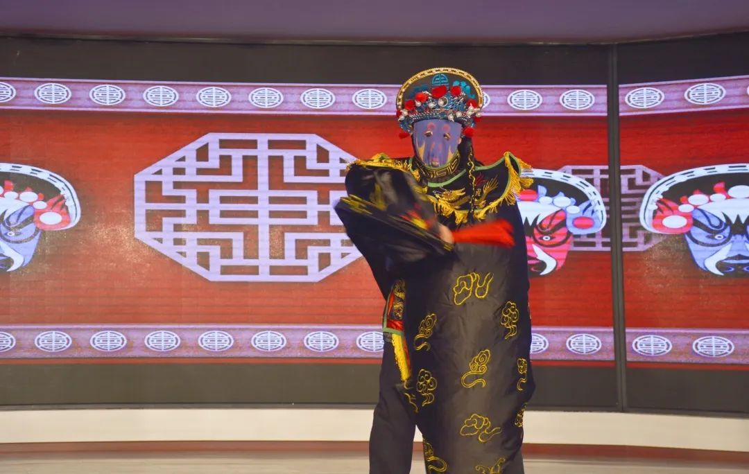 电子厂工作环境恶劣,电子厂上班环境图片