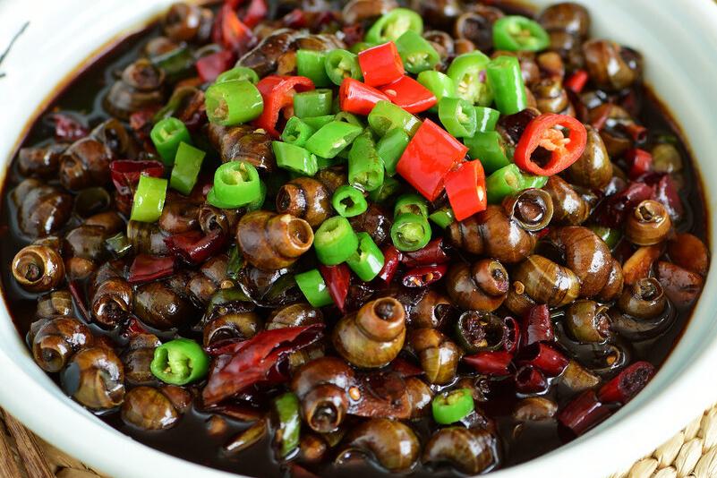 田螺放什么洗才洗得干净,清洗田螺里面放盐会死吗