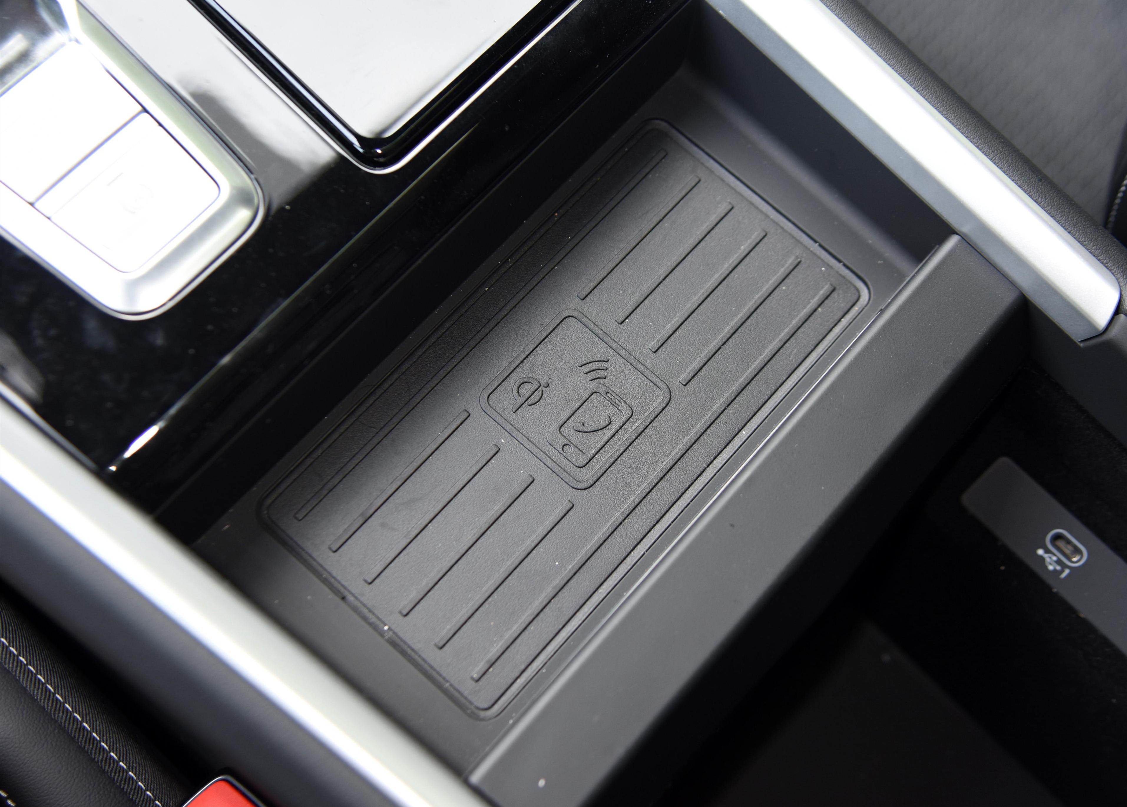 奥迪q6六缸有几个配置,2024款奥迪q6配置解读