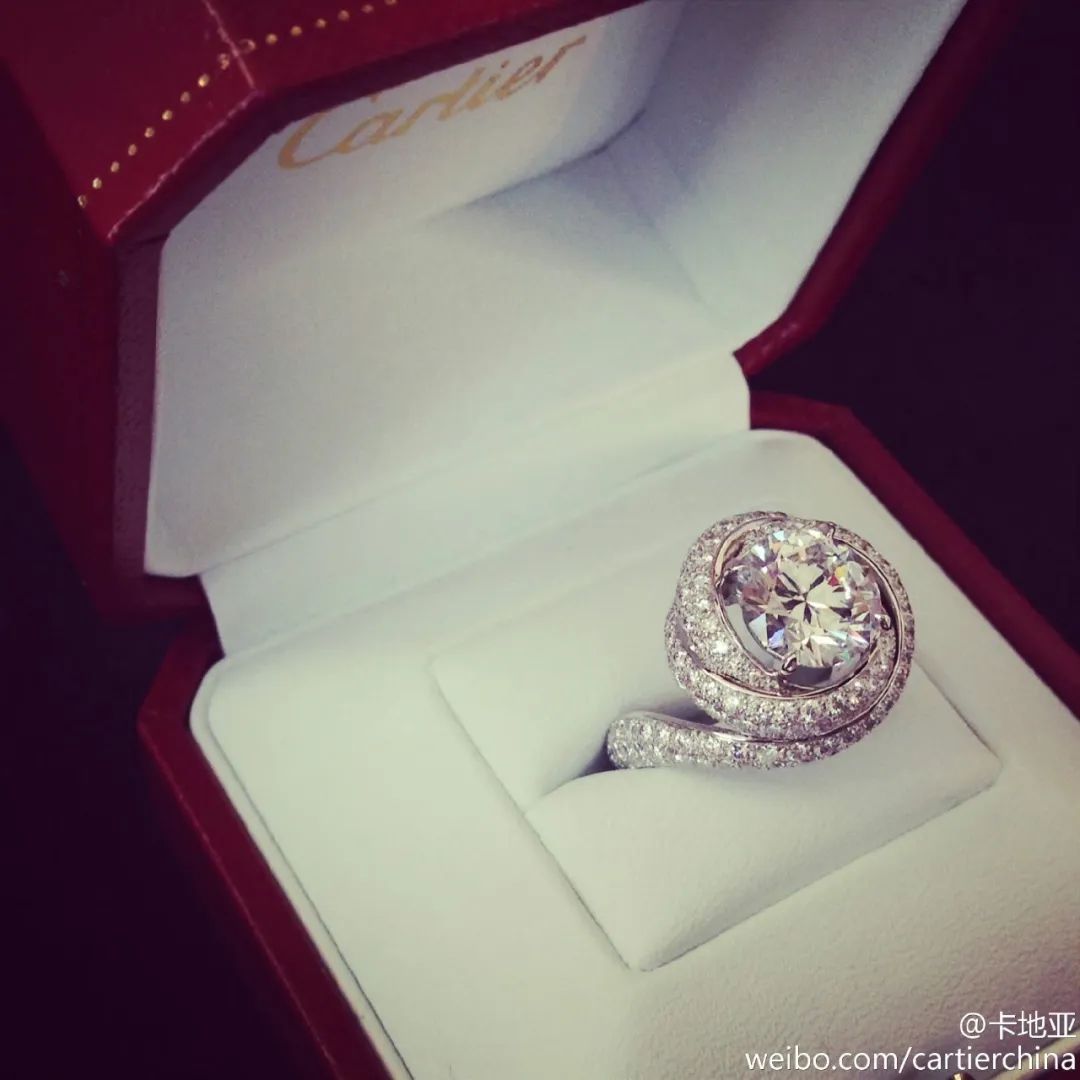 何超莲卡地亚珠宝视频,何超莲蒂芙尼珠宝值多少钱