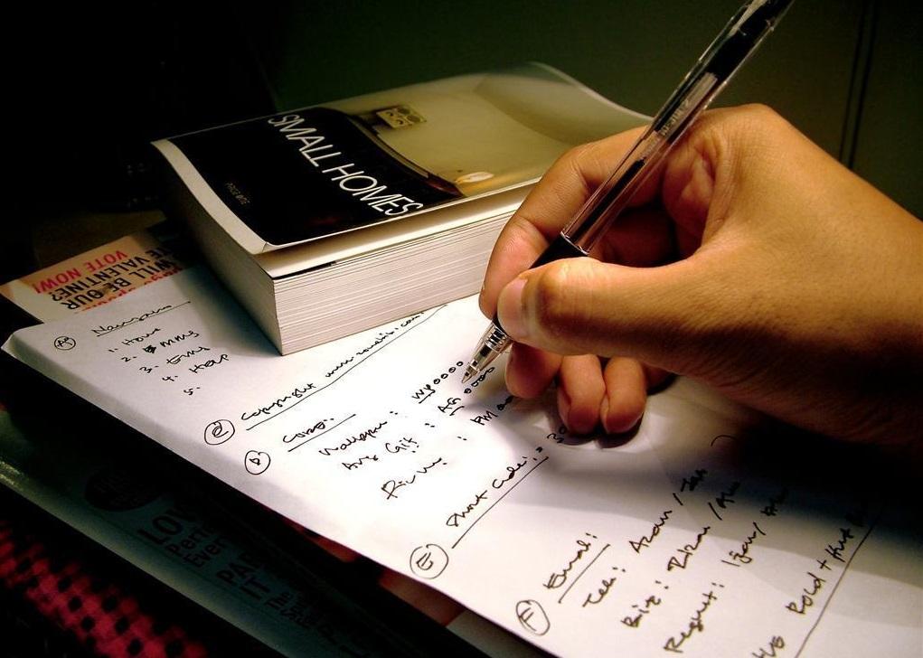 普通家庭去留学一年大概花多少钱,普通家庭出国留学高中费用