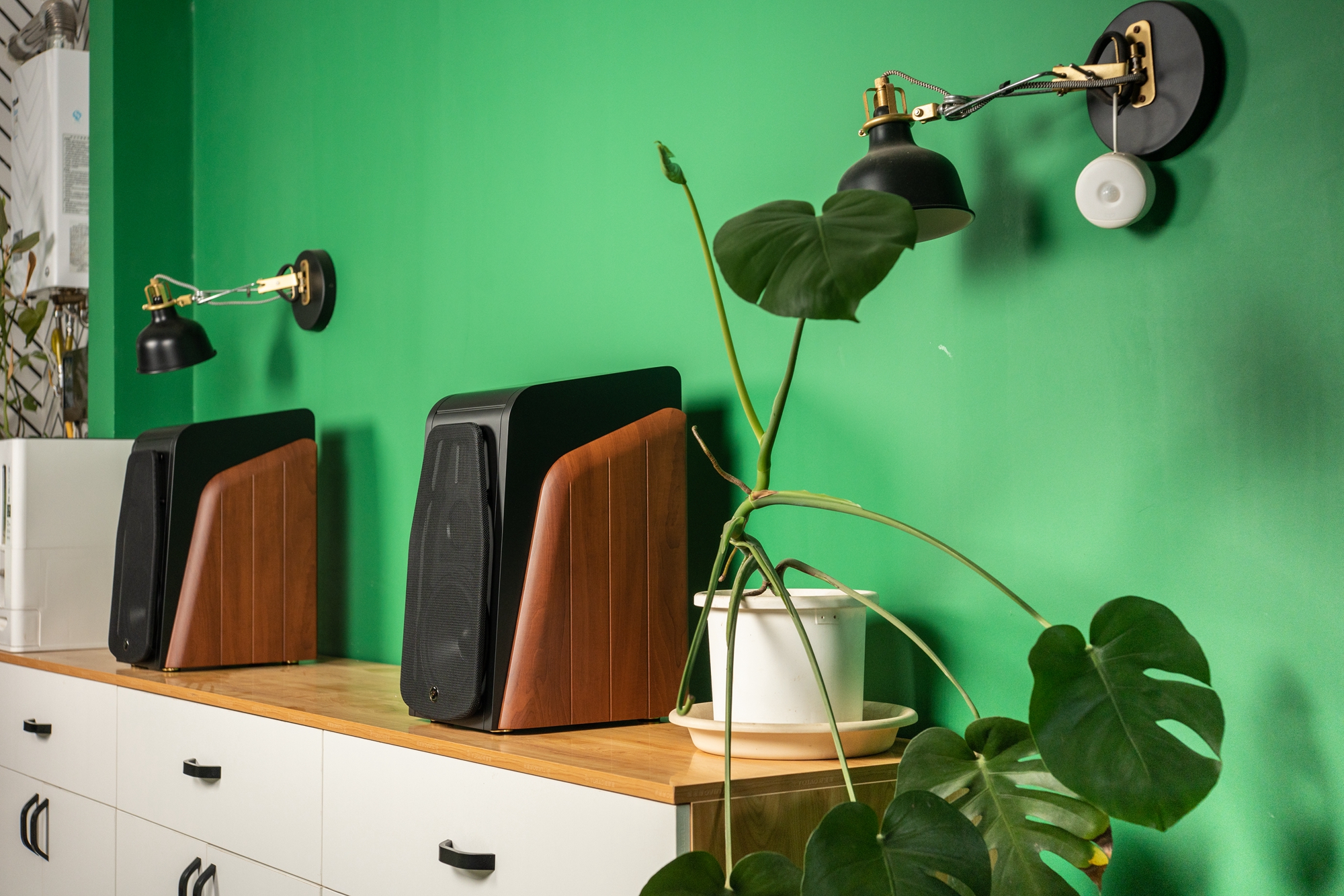 惠威m200mkiii和m300哪个更好,惠威m200mkiii对比m300