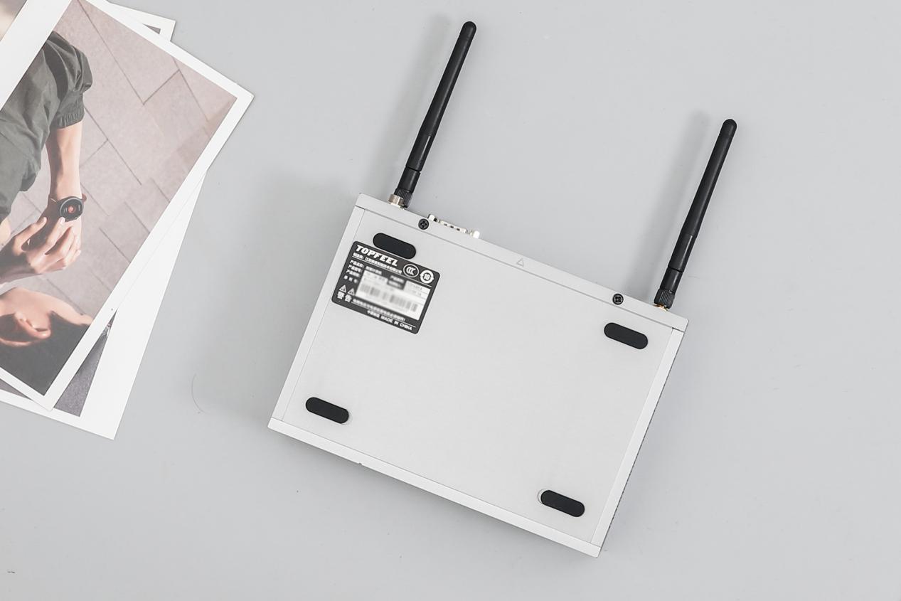 这才叫“多屏”最强电脑！极夜8110m微型小主机：一机四屏够不？