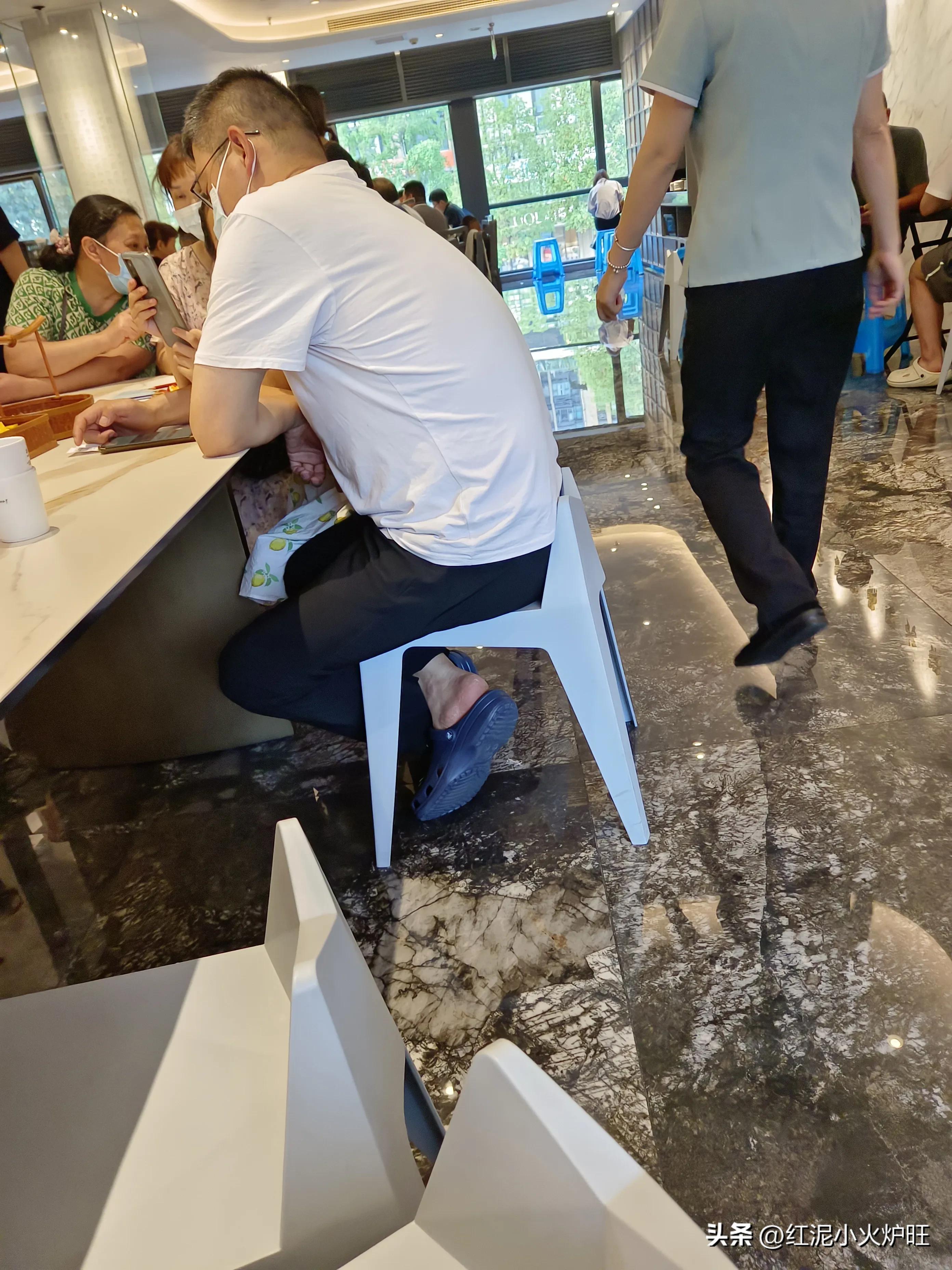 到成都吃美食应该怎么办,去成都吃饭应该去哪