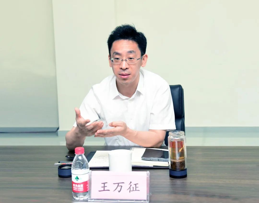 为企业出谋划策，助力企业发展“蝶变”升级！王万征到江西联创宏声电子企业调研