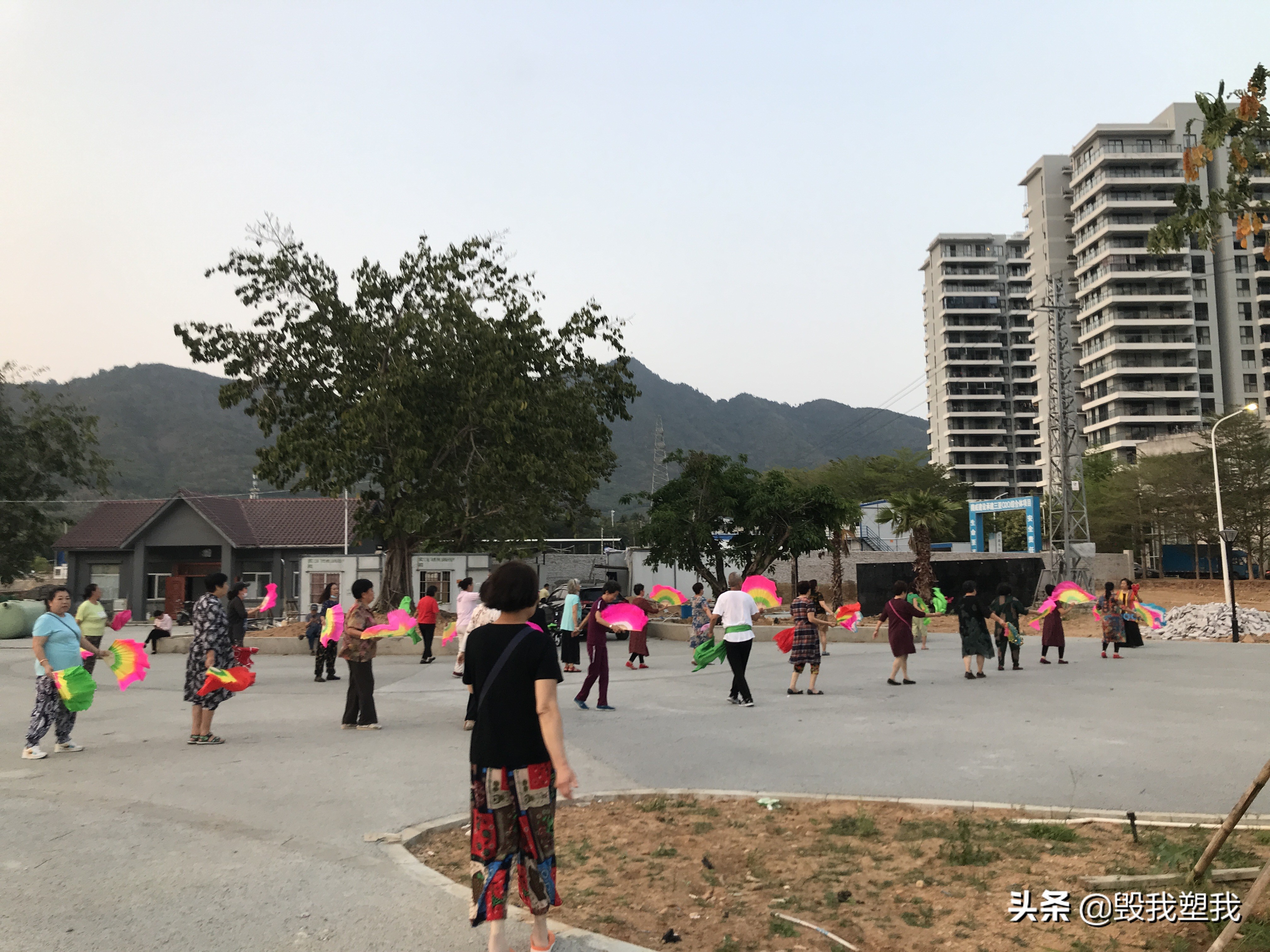 海南三亚街头真实视频,三亚街边小视频