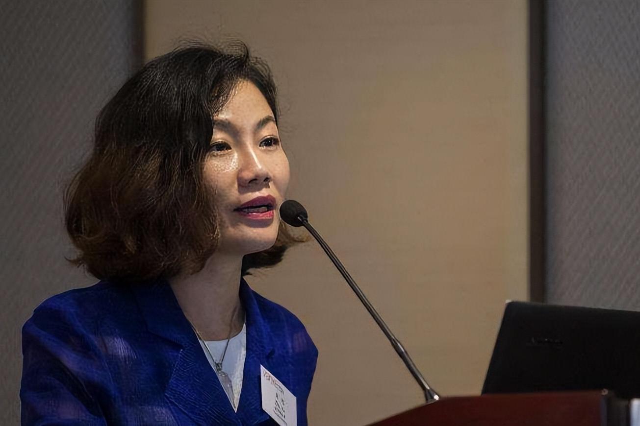 中国最贵女秘书朱旭,金牌女秘书朱旭年收入