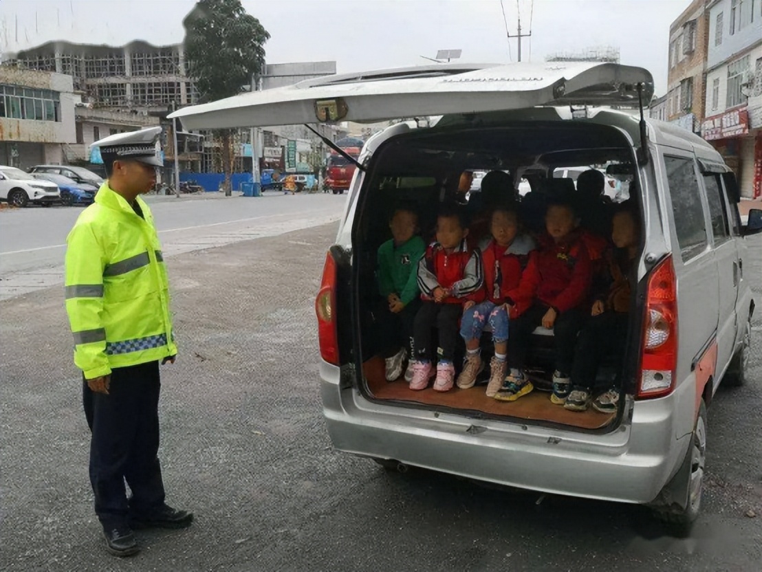 私家车超员处罚标准5人车坐六人,私家车超员一个人是20%吗