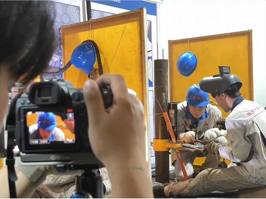 熠熠匠心,实干“出圈”,让工匠精神成为城市新名片——“匠心说”系列短视频今日首发