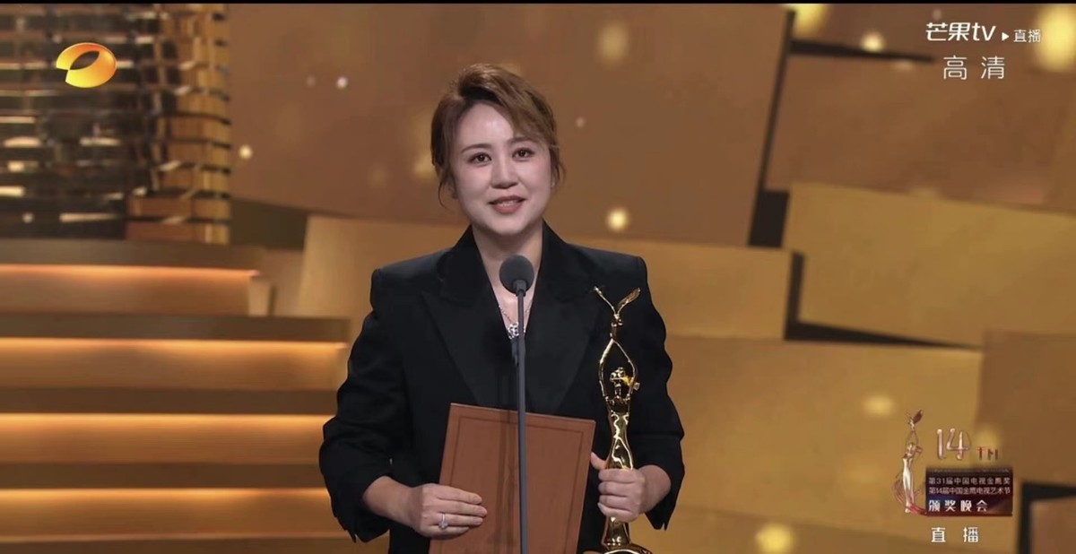 殷桃大秀马甲线图片,殷桃最新穿搭图片