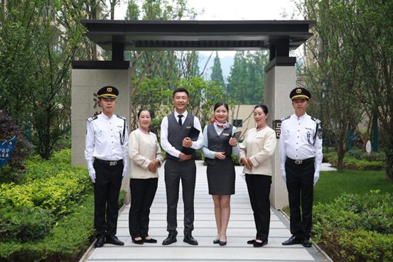 龙能物业*瞻高**远瞩，展望未来