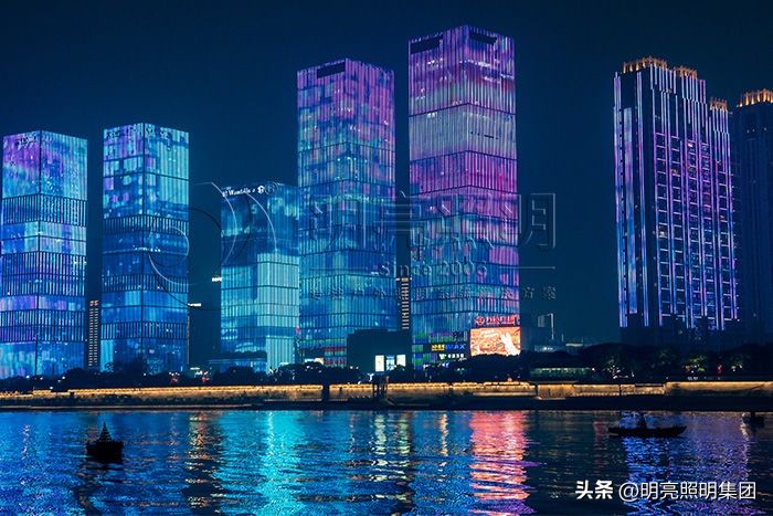 今年的亮化工程为什么这么大,亮化工程应不应该限制