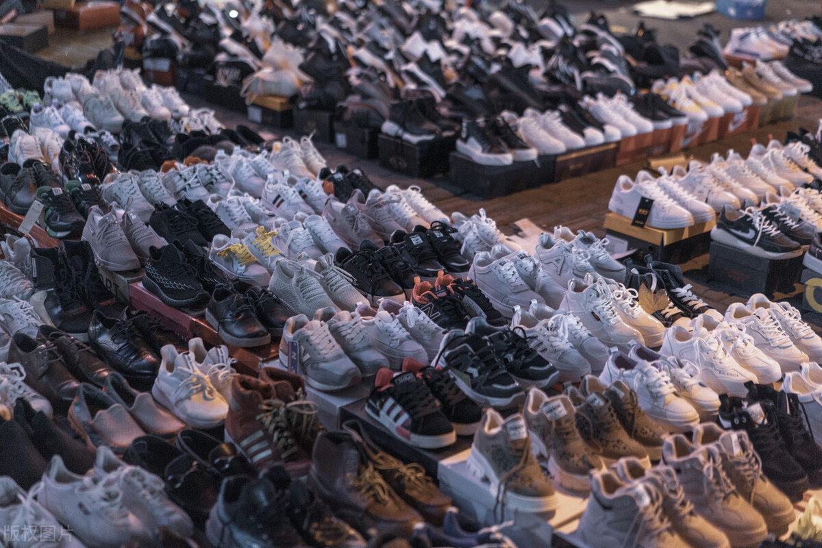 莆田假羽毛球鞋,莆田假鞋有跑鞋吗