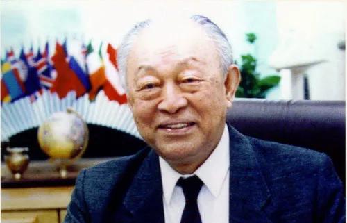 联想和华为创业历史,联想华为企业对比