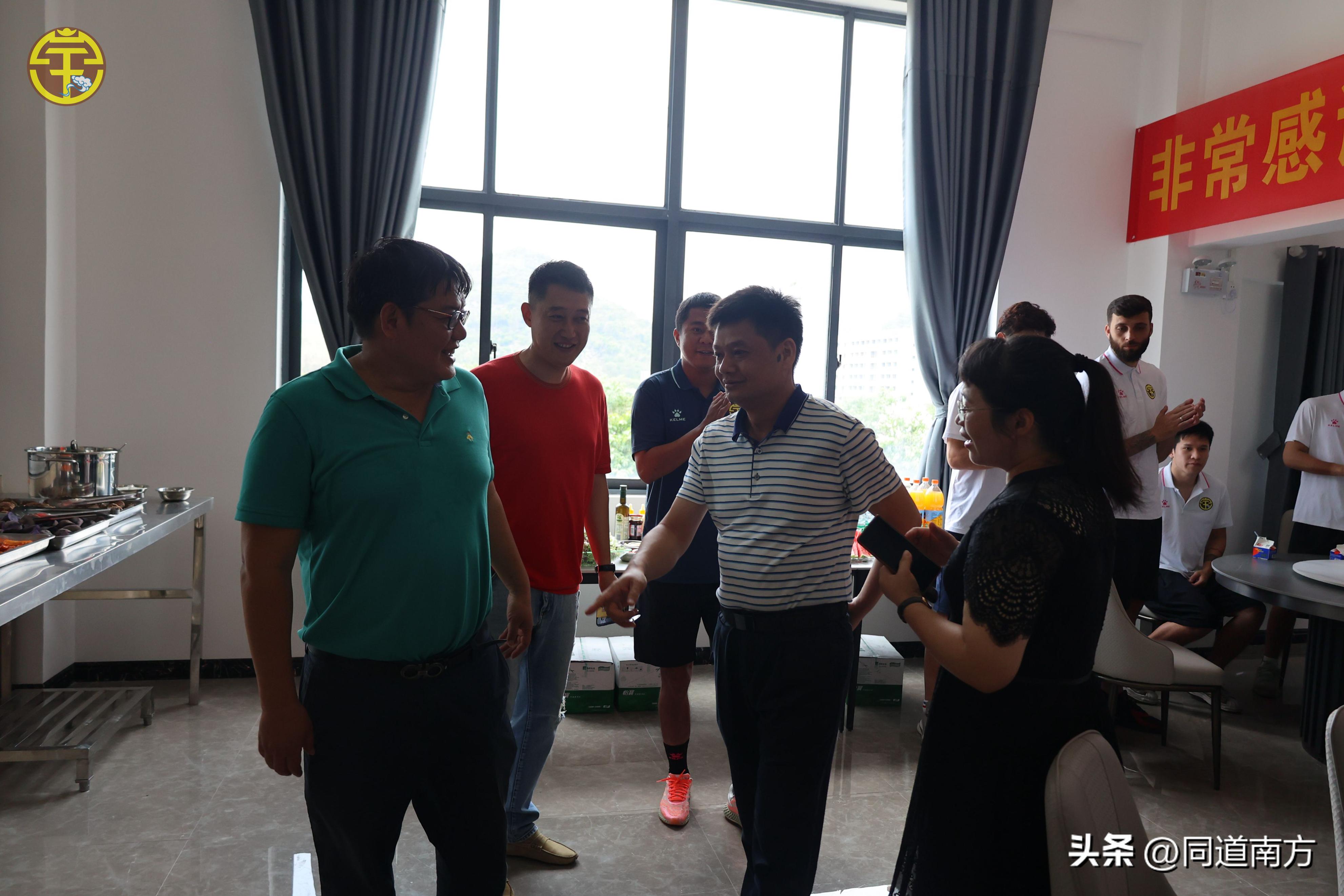 众人拾柴火焰高抖音版,众人拾柴火焰高美团