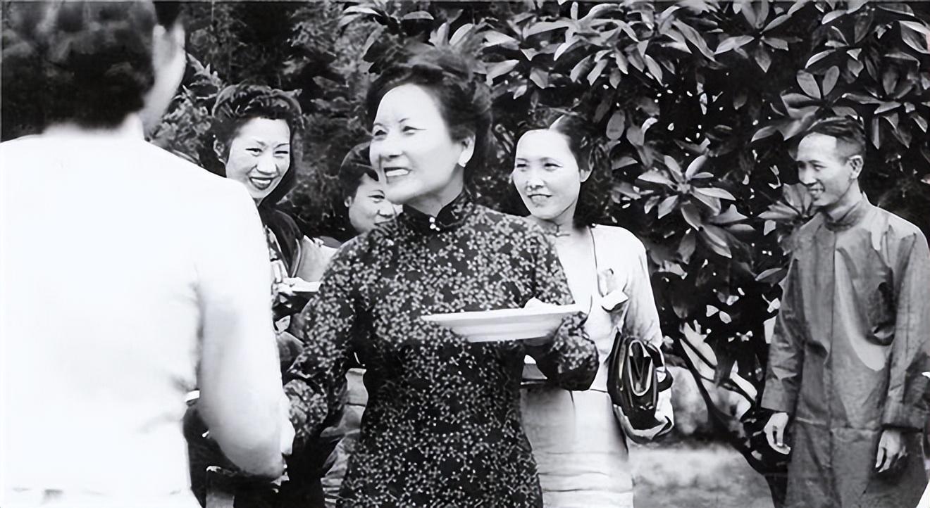 宋美龄去武当山,宋美龄去武当山游玩