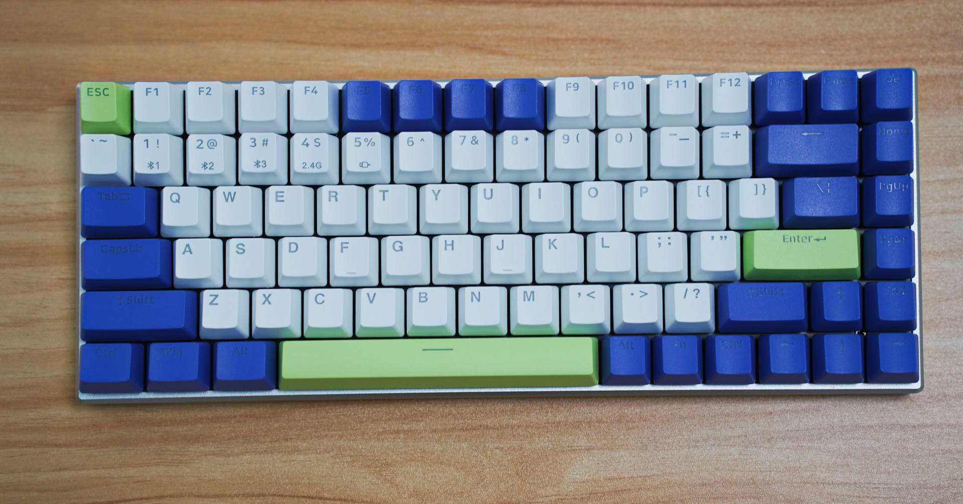 性价比高的雷蛇键盘,雷柏v700-8aester