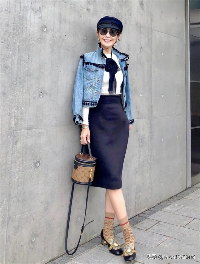 日本奶奶告诉你:女人老了,少披丝巾配裤子,裙子+帽子更显气质