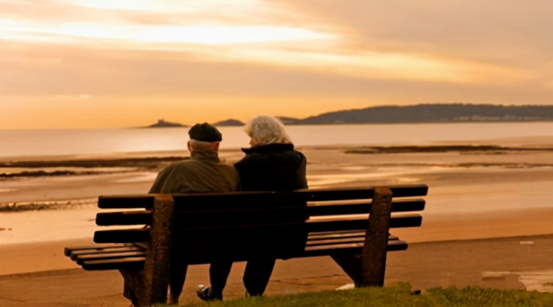 退休老人要过有序有规律的生活,老人体面退出儿女生活