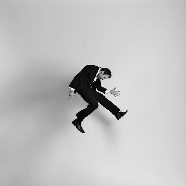 把人放进强磁场中会怎样?科学家用青蛙做实验,得到一只反重力蛙