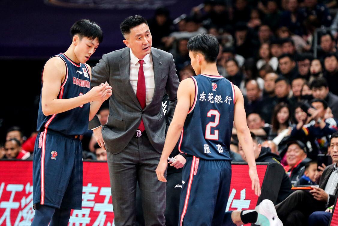 广东后卫与郭艾伦,广东后卫与辽宁后卫谁更优秀