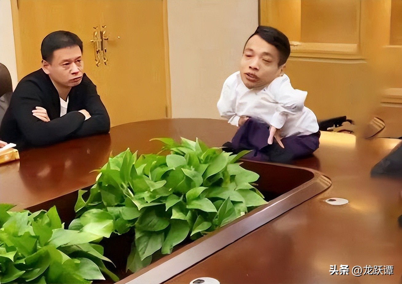 韬环鍗冧嚎鐨勫瘜璞潗杞濞跺コ绉樹功,90鍘樼背琚栫弽鎬昏