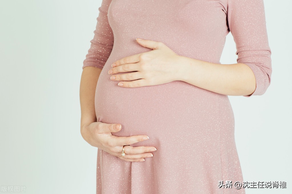 抱孩子腰痛是腰的问题？医生提醒：这些原因多数人不知道！