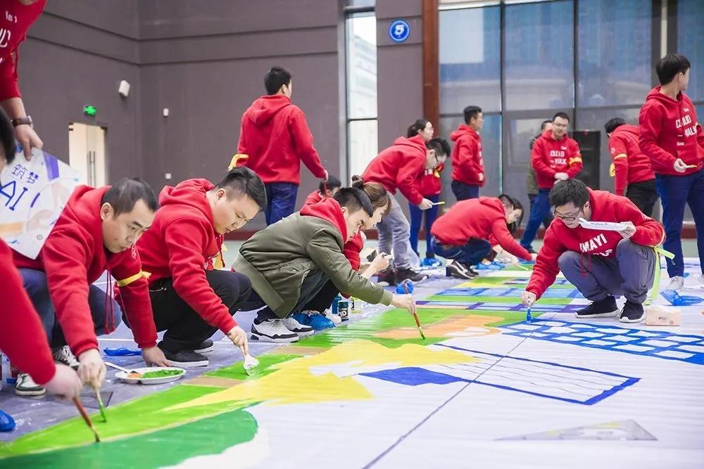 适合大人们玩的团建游戏,团建趣味新游戏