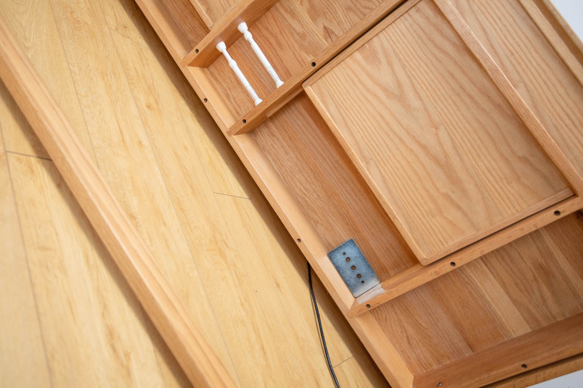 23.8英寸显示器桌面效果,桌面1.3米扩展显示器