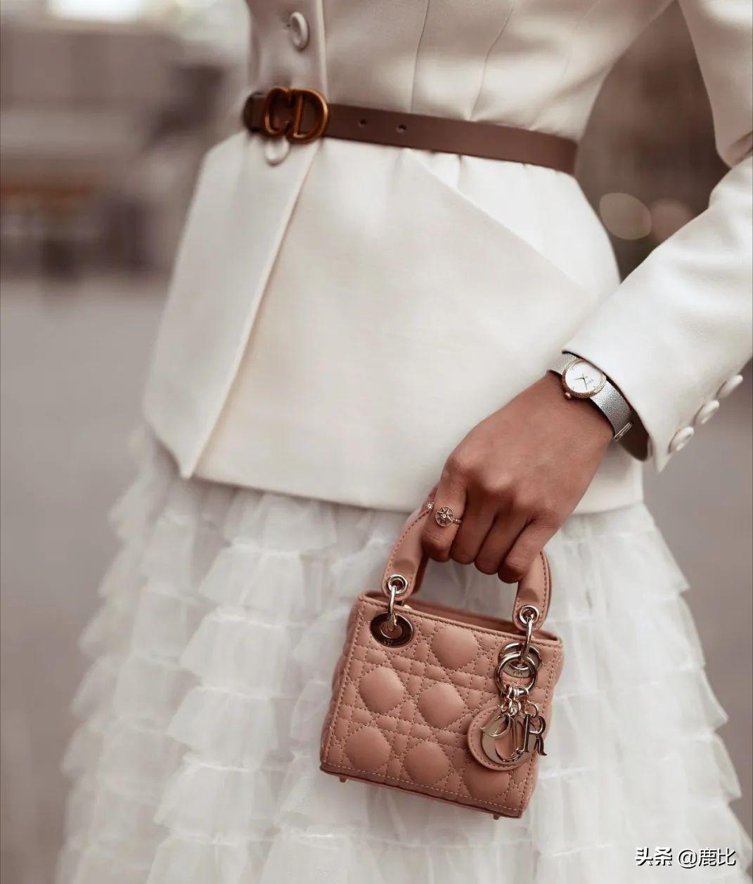 ladydior戴妃包丝绒,美到窒息的迪奥戴妃包