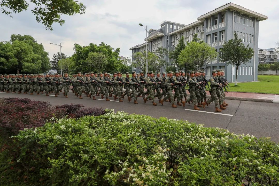 军营帅气视频,军营精彩瞬间照片