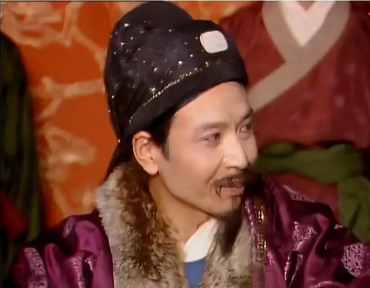 荣国府比宁国府强在哪里？为啥满纸都是二爷？贾府续弦为啥那么多