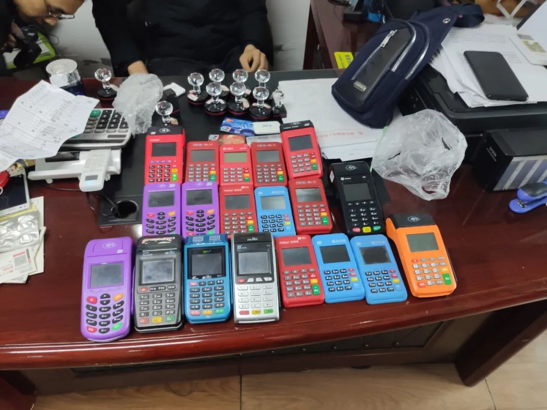 商铺老板注意了，当心你的钱被POS机吃掉！