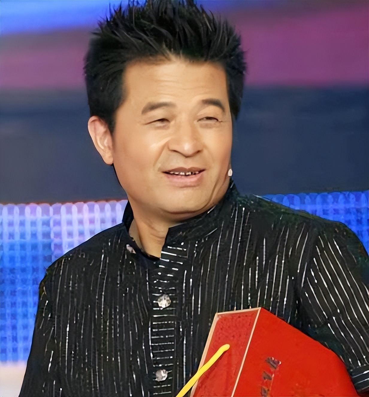 从央视名嘴到无名大爷,从无名到高朋满座郭德纲