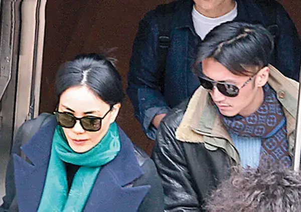 王菲爱过的5个男人,都是“弟弟辈”最小小11岁,她怎能下得了手